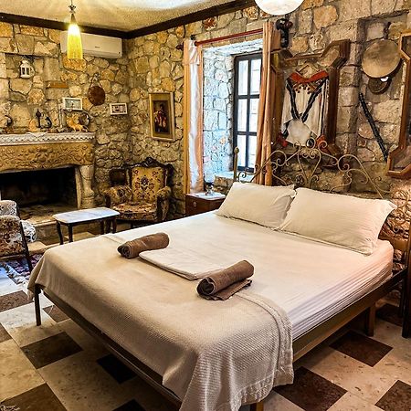 Hotel Solomon&Sons à Dhërmi Extérieur photo