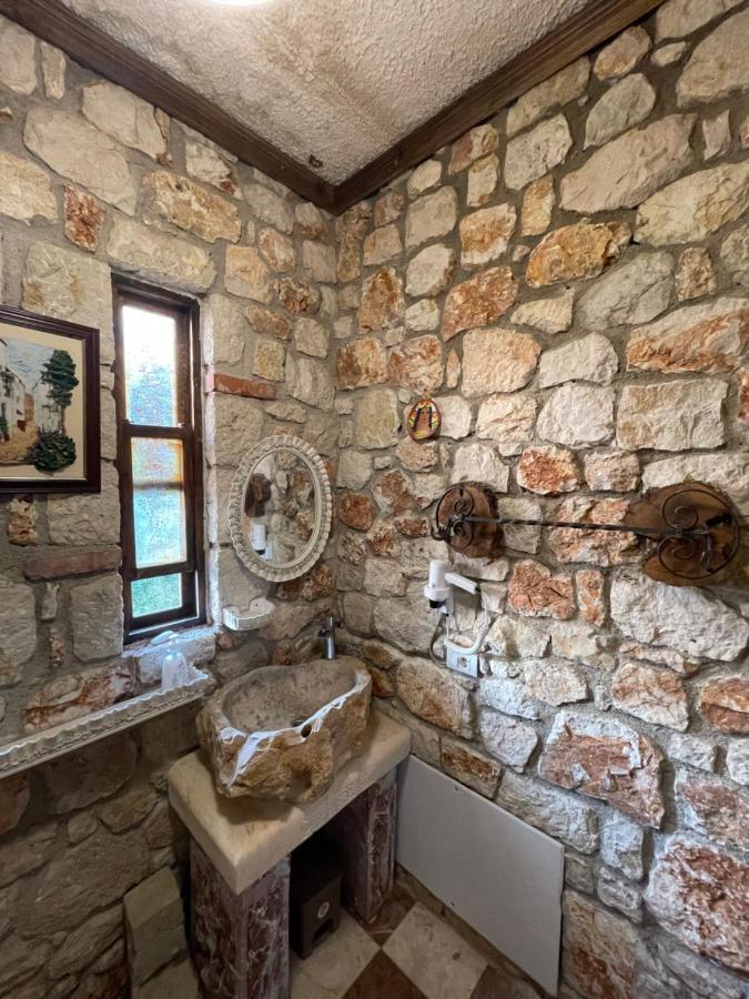 Hotel Solomon&Sons à Dhërmi Extérieur photo