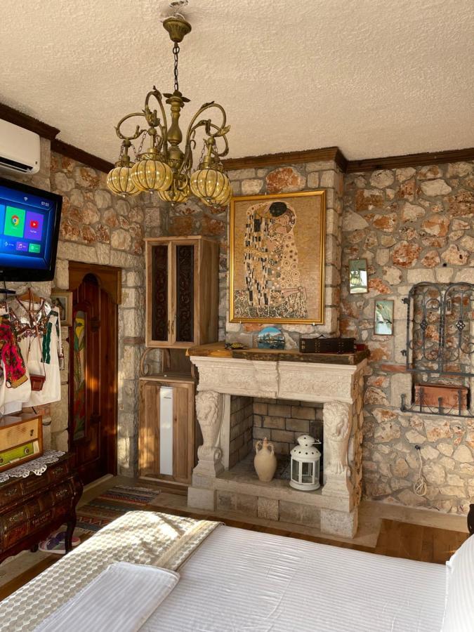 Hotel Solomon&Sons à Dhërmi Extérieur photo