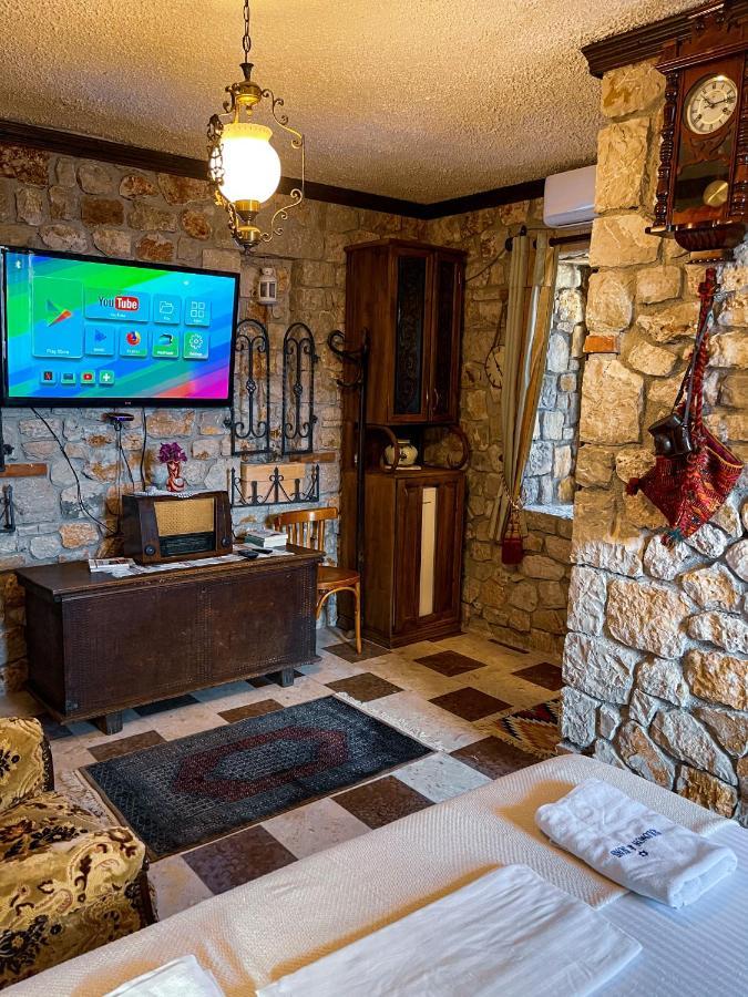 Hotel Solomon&Sons à Dhërmi Extérieur photo