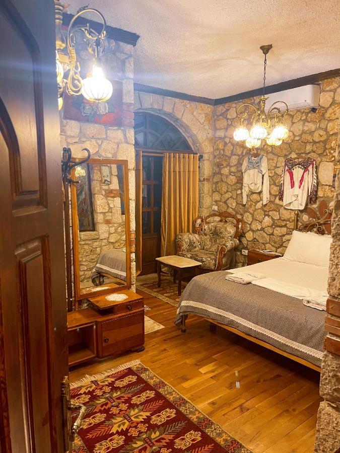 Hotel Solomon&Sons à Dhërmi Extérieur photo