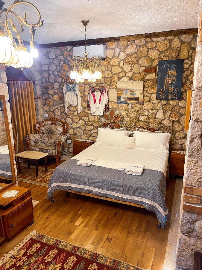 Hotel Solomon&Sons à Dhërmi Extérieur photo