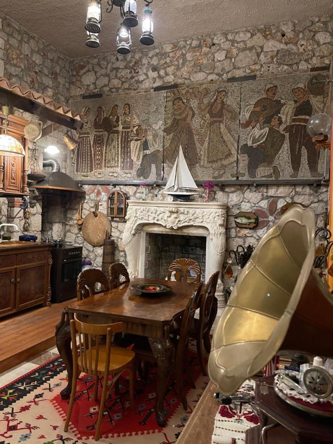Hotel Solomon&Sons à Dhërmi Extérieur photo