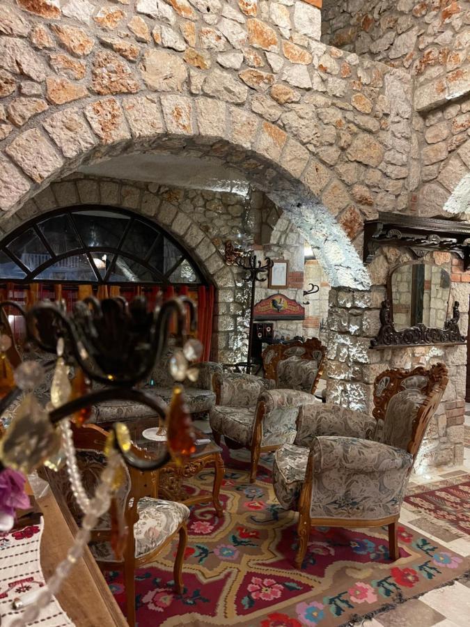 Hotel Solomon&Sons à Dhërmi Extérieur photo